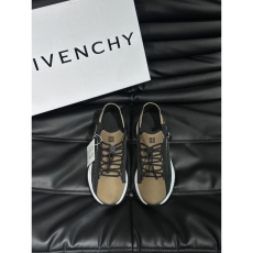 Givenchy Sneakers